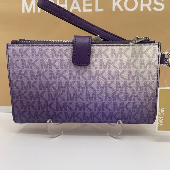 MICHAEL KORS Jet Set Lg Ombré Sign Logo Double Zip Wristlet Phone
Dark Purple - Picture 5 of 16